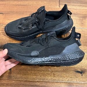 Adidas boys ultraboost 21 size 7